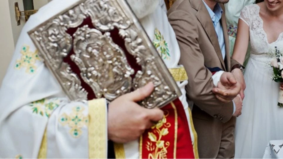 Απίστευτο σκηνικό σε γάμο στην Πάτρα: Πρώην σύζυγος επιτέθηκε σε γαμπρό και νύφη!